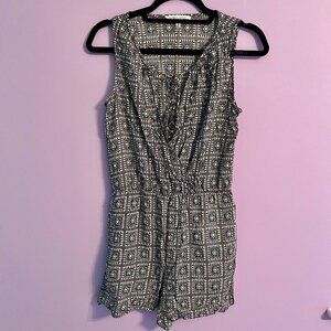 BCBGeneration Sleeveless Black and White Romper